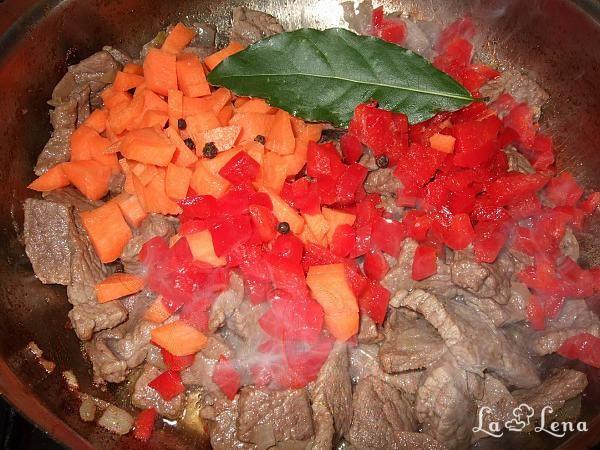 Carne brezață de vită cu legume - Pas 6