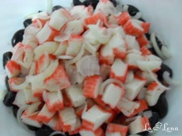 Salata de surimi, legume si orez - Pas 3