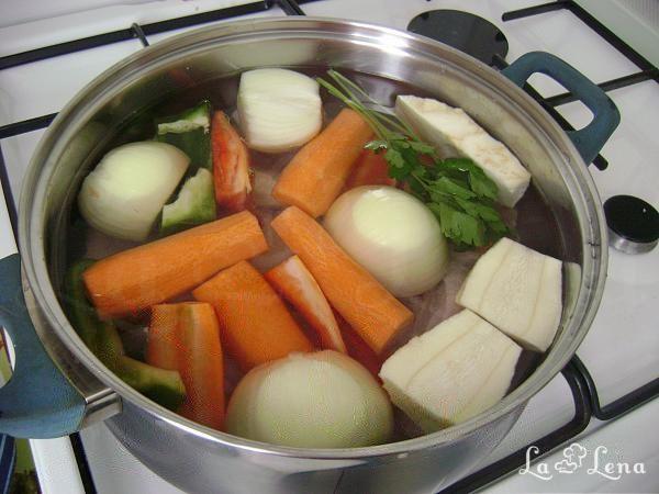 Ciorbă rădăuțeană - Pas 2