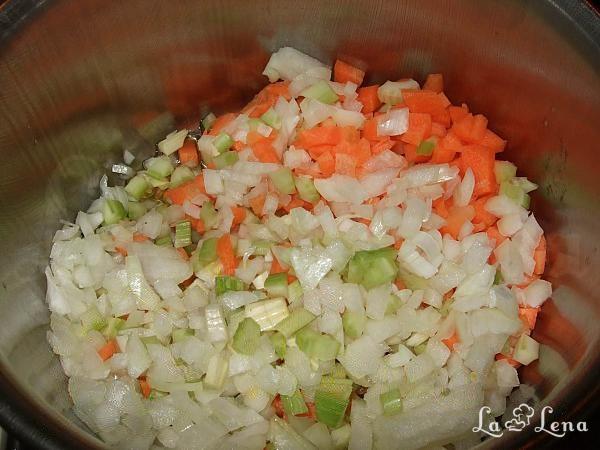 Paste "cappelletti" cu ragu - Pas 2