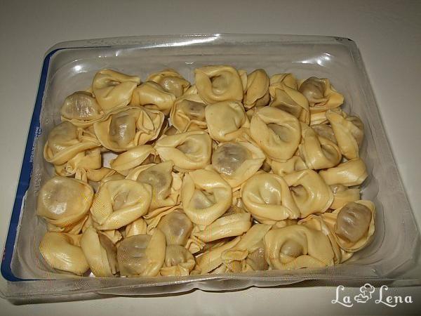 Paste "cappelletti" cu ragù - Pas 7