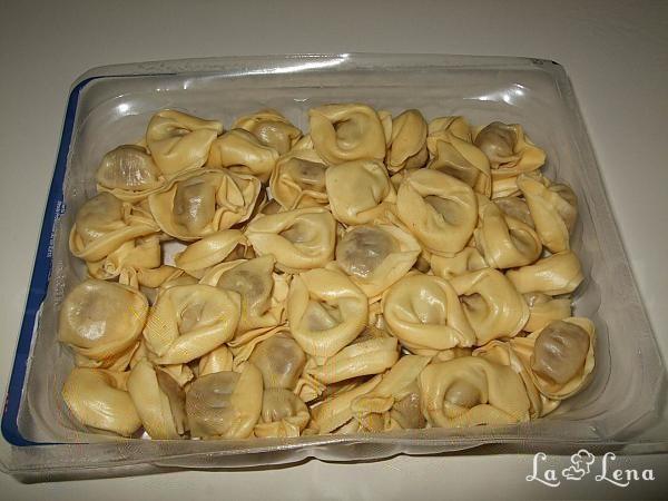 Paste "cappelletti" cu ragu - Pas 7