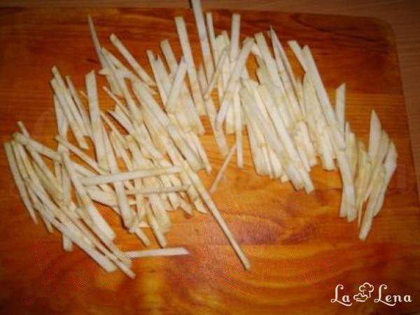 Salată cu țelină și portocale - Pas 1