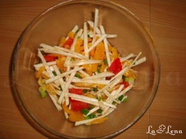 Salată cu țelină și portocale - Pas 4