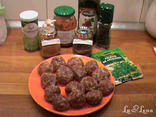 Chiftele cu sos de rosii - reteta marocana - Pas 1