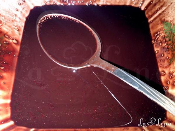 Ciocolata raw cu unt de nuci (forma de la Tupperware) - Pas 1
