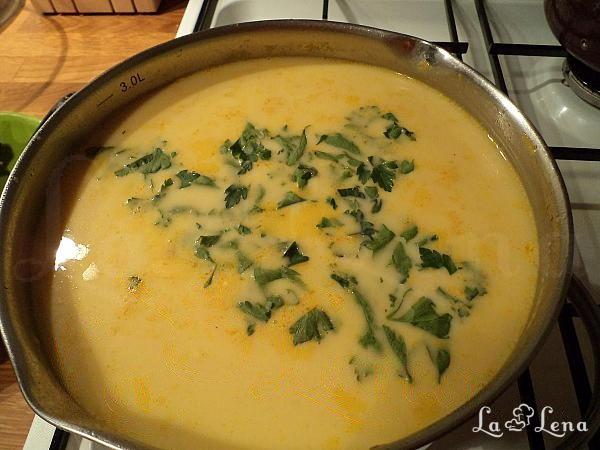 Supa crema de morcovi, cu chili, smantana, patrunjel si ghimbir - Pas 8