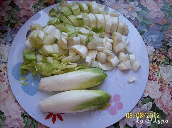 Salată de andive cu pătrunjel și maioneză - Pas 2