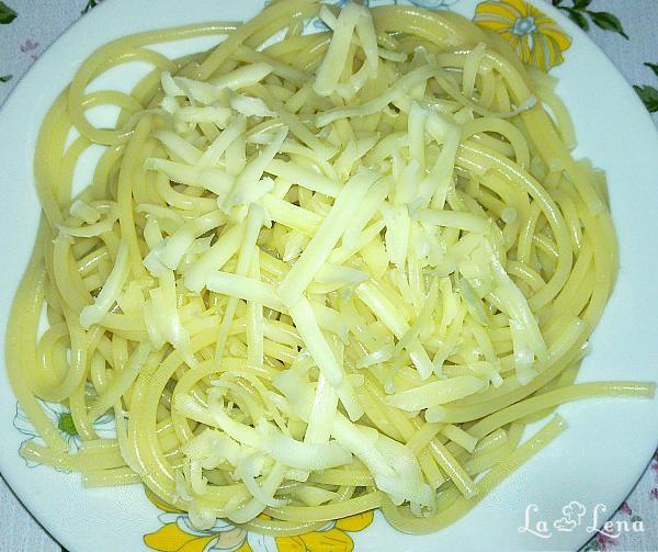 Paste cu ciuperci, șuncă și sos alb - Pas 8