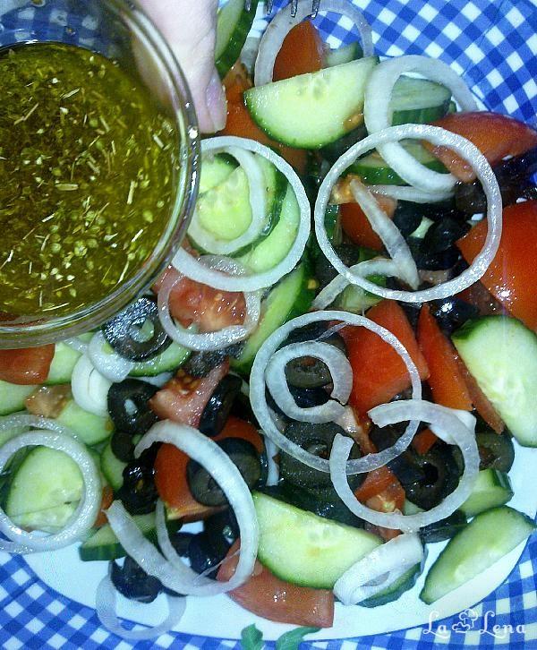 Salata greceasca - Pas 5