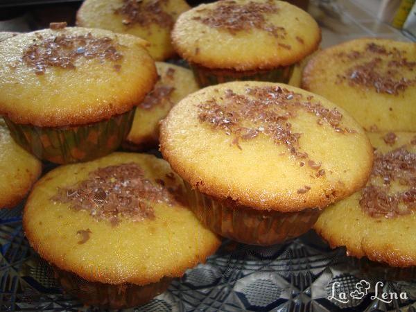 Brioșe cu vanilie (Vanilla Cupcakes) - Pas 9