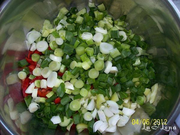 Salată bulgărească - Pas 4