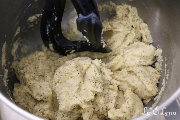 Biscotti italieni cu lăm&acirc;ie și mac - Pas 3