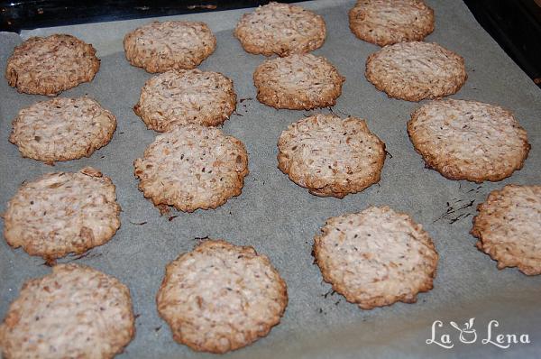 Biscuiti crocanti cu seminte si ovaz - Pas 8