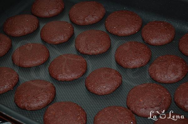 Biscuiti cu ciocolata si dulceata, de post - Pas 7