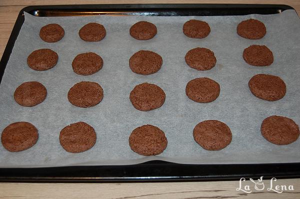 Biscuiti cu ciocolata si faina de hrisca - Pas 8