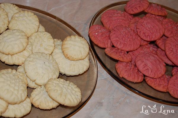 Biscuiti fragezi cu unt (German Butter Cookies) - Pas 12