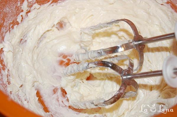 Biscuiți fragezi cu unt (German Butter Cookies) - Pas 2