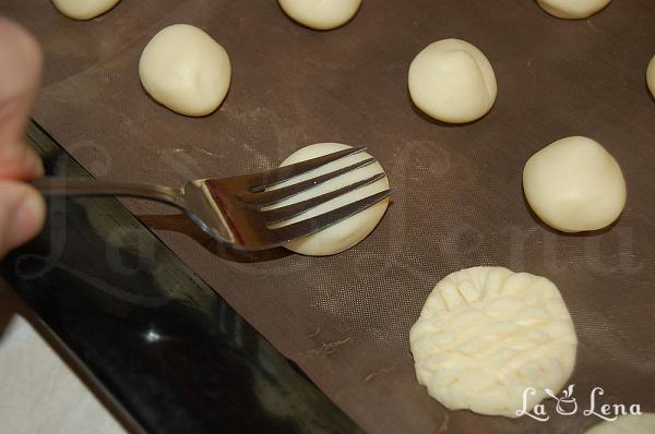 Biscuiți fragezi cu unt (German Butter Cookies) - Pas 7
