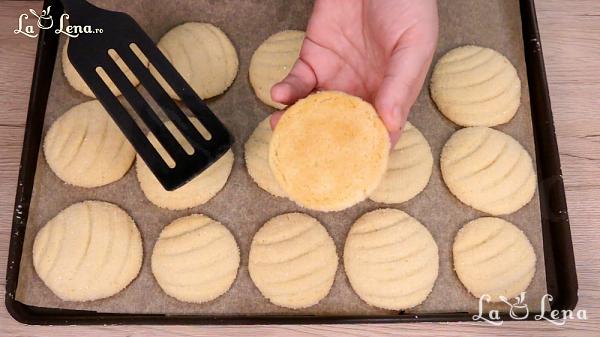 Biscuiți fragezi și simpli cu lămâie - Pas 8