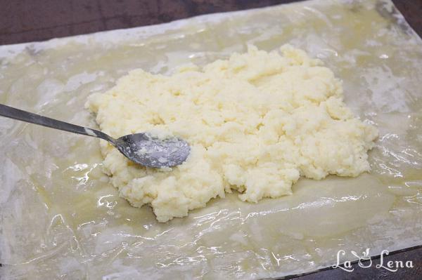 Bougatsa, sau Prăjitură grecească cu lapte și griș - Pas 11