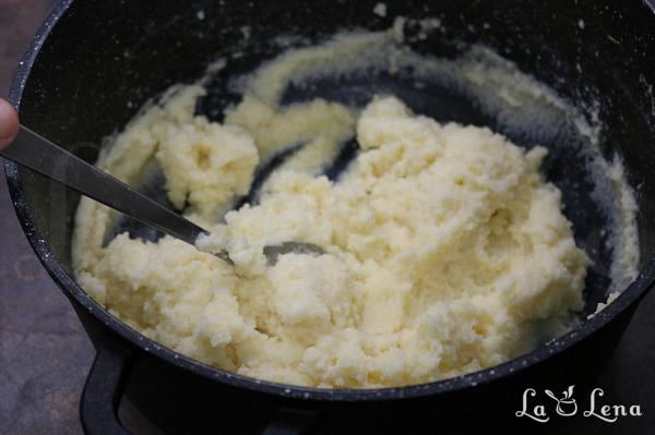Bougatsa, sau Prăjitură grecească cu lapte și griș - Pas 8