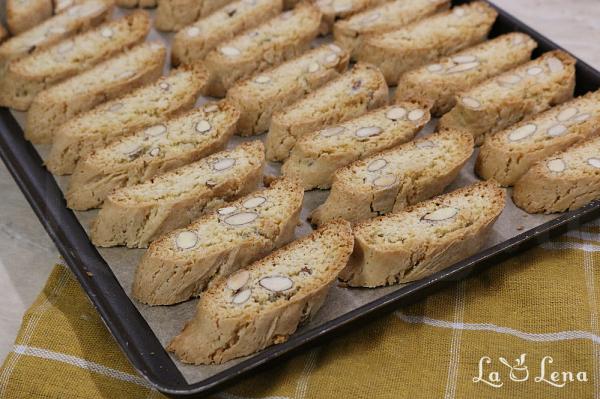 Cantucci sau Biscotti italieni - Pas 10