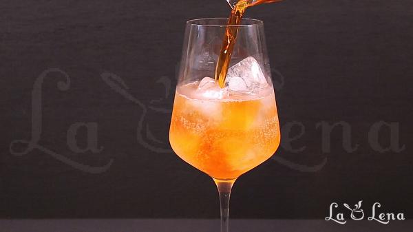 Cocktail "Aperol Spritz" - Pas 4