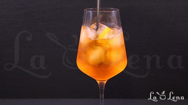 Cocktail "Aperol Spritz" - Pas 8