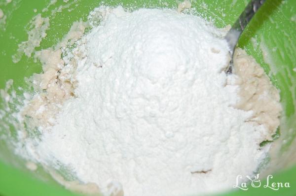 Cornuri pufoase cu rahat (de post) - Pas 3