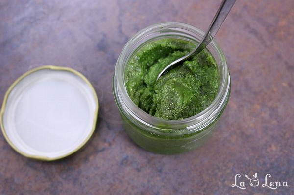 Coroniță Aperitiv cu foietaj și pesto - Pas 2