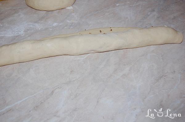 Cozonac de post cu Halva și Rahat - Pas 14