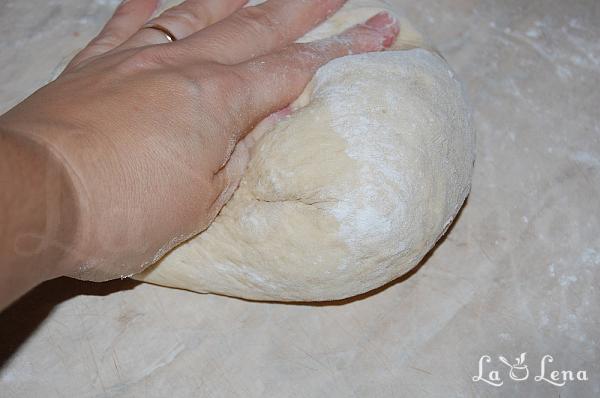 Cozonac de post cu Halva și Rahat - Pas 7