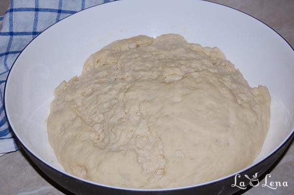 Cozonac de post cu Halva și Rahat - Pas 9