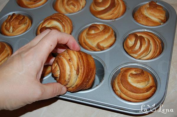Cruffins, sau brioșe-cozonac - Pas 16