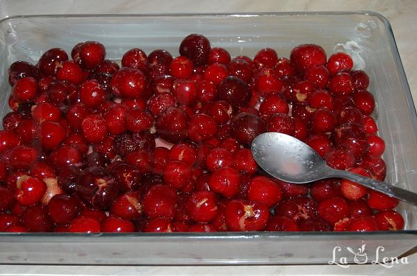 Crumble cu cireșe sau vișine - Pas 3