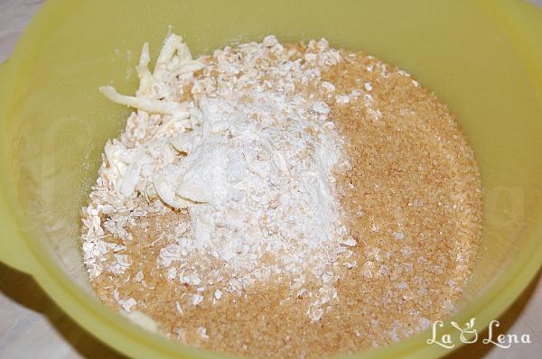 Crumble cu cireșe sau vișine - Pas 5