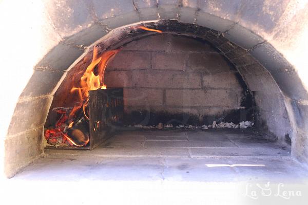 Cum se face focul in cuptorul cu lemne - Pas 19