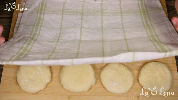 English Muffins, sau Chifle rapide la tigaie - Pas 11