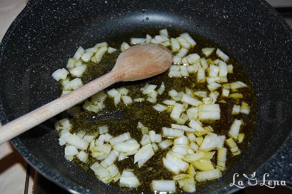 Fasole verde cu usturoi si rosii - Fasolakia greceasca - Pas 4