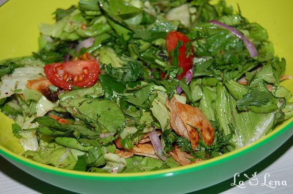 Fatoush (salata libaneza) - Pas 7