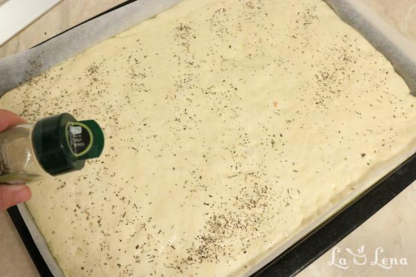 Focaccia cu ceapa verde si sparanghel - Pas 10