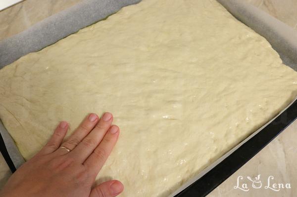 Focaccia cu ceapa verde si sparanghel - Pas 9