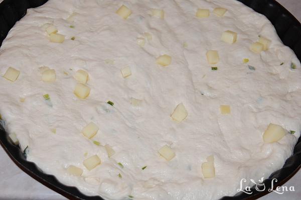 Focaccia cu cașcaval și ceapă - Pas 9