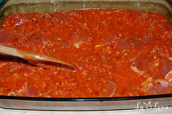 Friptură de porc în sos de usturoi, la cuptor - Pas 9