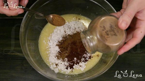 Gingerbread Cake, sau Prăjitură de Turtă Dulce - Pas 3