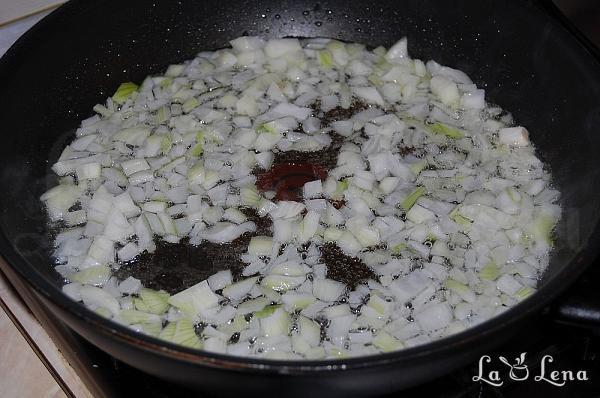 Kibbeh sau Chiftele de bulgur umplute cu carne - Pas 3