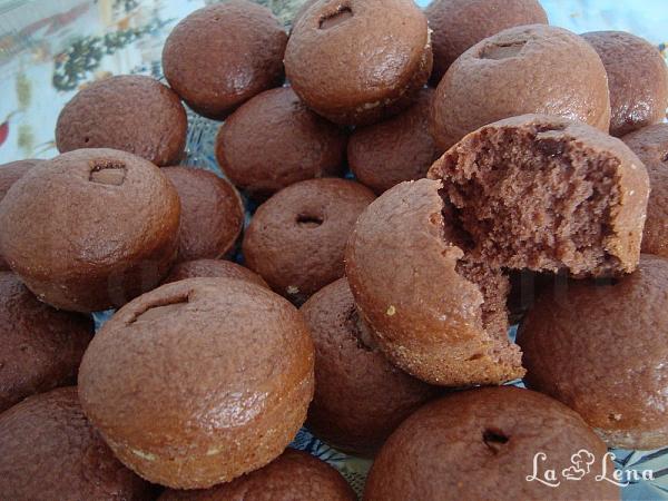 Muffins fără ouă, dar cu ciocolată