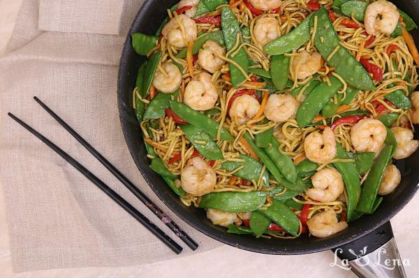 Noodles chinezești cu creveți și legume - Pas 9