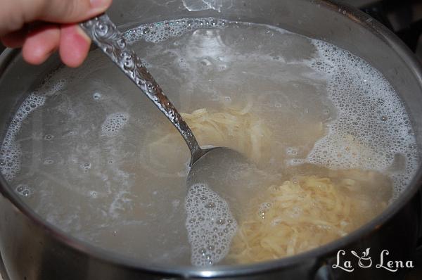 Noodles chinezești cu pui și legume - Pas 7